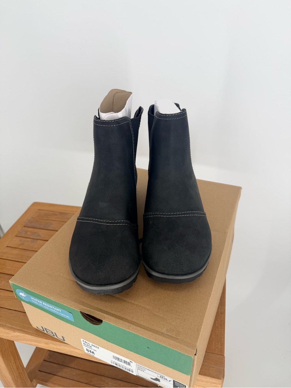 New JBU FALL 2022 WOMENS Black Suede Chelsea Boot - Comfortable Boots size 8 M - Picture 2 of 4